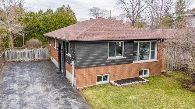 23 Gibbard Cres, House detached with 3 bedrooms, 2 bathrooms and 4 parking in Collingwood ON | Image 25