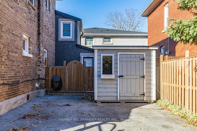 107 Murray St, House detached with 4 bedrooms, 4 bathrooms and 5 parking in Brantford ON | Image 31