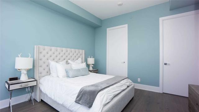 lph4902 - 42 Charles St E, Condo with 2 bedrooms, 3 bathrooms and 1 parking in Toronto ON | Image 3
