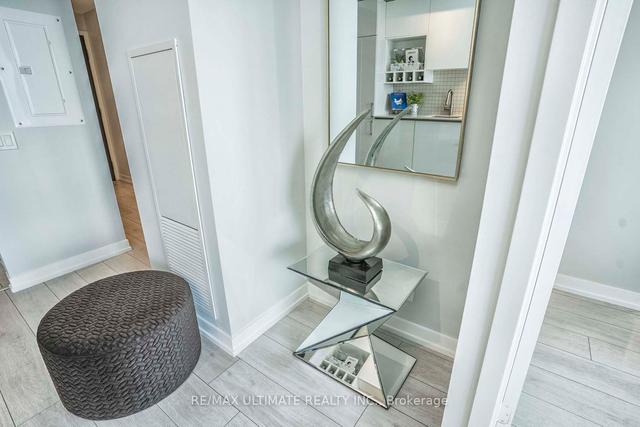 4005 - 5 Buttermill Ave, Condo with 2 bedrooms, 2 bathrooms and 0 parking in Vaughan ON | Image 10