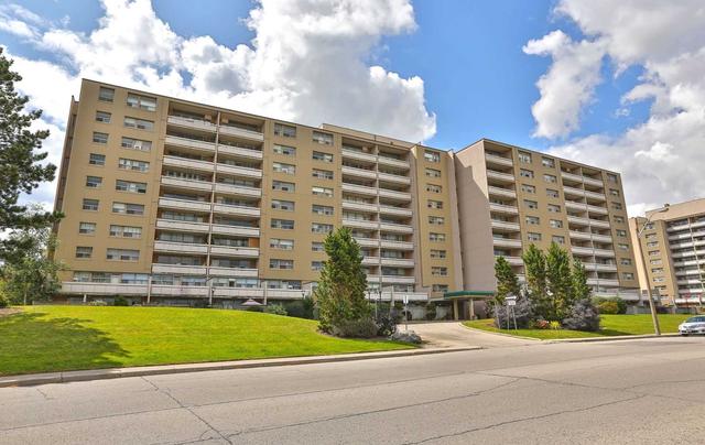 302 - 15 Albright Rd, Condo with 3 bedrooms, 1 bathrooms and 1 parking in Hamilton ON | Image 1