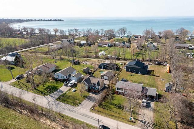 3262 Lakeshore Rd, House detached with 6 bedrooms, 3 bathrooms and 6 parking in Haldimand County ON | Image 34