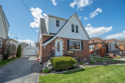16 Cameron Avenue S, House detached with 4 bedrooms, 2 bathrooms and 3 parking in Hamilton ON | Card Image