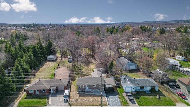 72 Patterson Rd, House detached with 3 bedrooms, 2 bathrooms and 8 parking in Barrie ON | Image 31