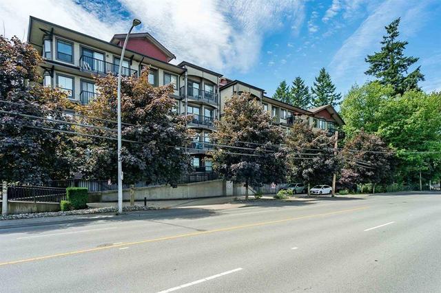 206 - 19830 56 Avenue, Condo with 2 bedrooms, 2 bathrooms and 2 parking in Langley BC | Image 3