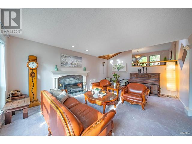 5432 Elwyn Drive, House detached with 4 bedrooms, 3 bathrooms and 4 parking in Burnaby BC | Image 3
