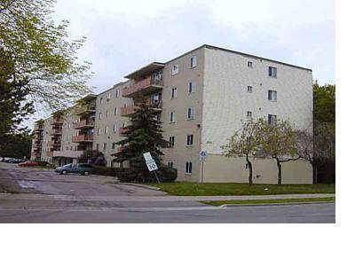 415 - 936 Glen St, Condo with 2 bedrooms, 1 bathrooms and 1 parking in Oshawa ON | Image 1