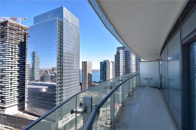 2910 - 12 York St, Condo with 2 bedrooms, 2 bathrooms and 1 parking in Toronto ON | Image 10