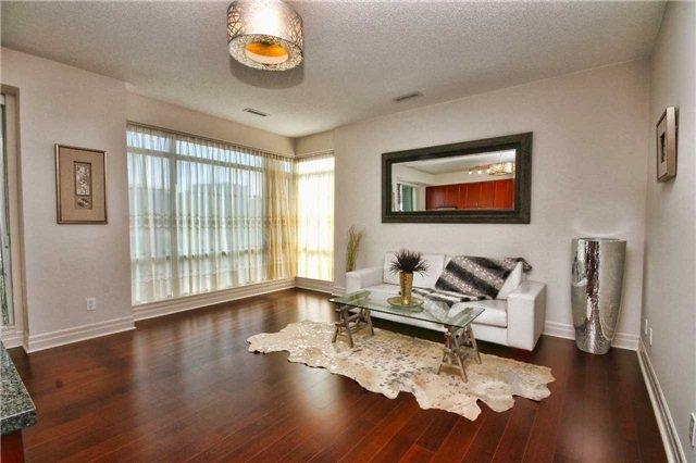 303 - 8130 Birchmount Rd, Condo with 2 bedrooms, 2 bathrooms and 1 parking in Markham ON | Image 2