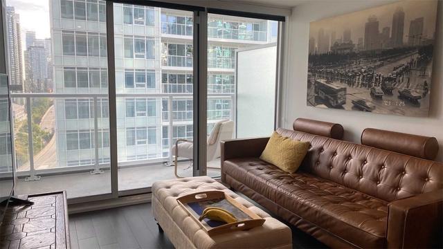 0009 - 500 Lake Shore Blvd, Condo with 1 bedrooms, 1 bathrooms and 0 parking in Toronto ON | Image 2