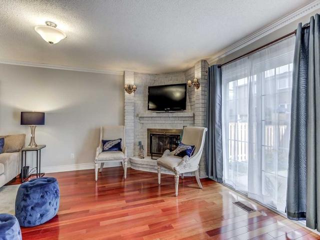 181 Hupfield Tr, House detached with 4 bedrooms, 3 bathrooms and 6 parking in Toronto ON | Image 4