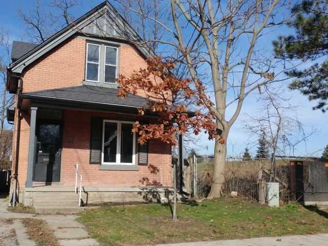 896 Elias St, House detached with 3 bedrooms, 2 bathrooms and 3 parking in London ON | Image 1