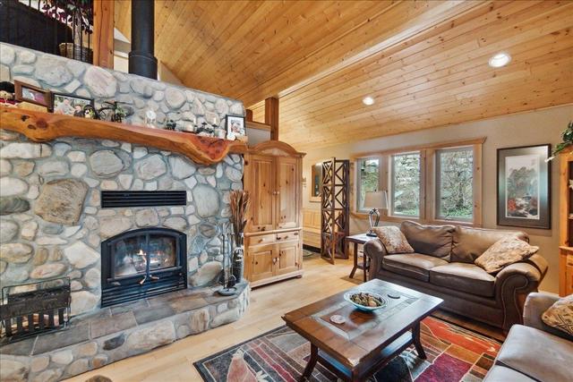 3195 Heddle Road, House detached with 3 bedrooms, 2 bathrooms and null parking in Central Kootenay F BC | Image 9