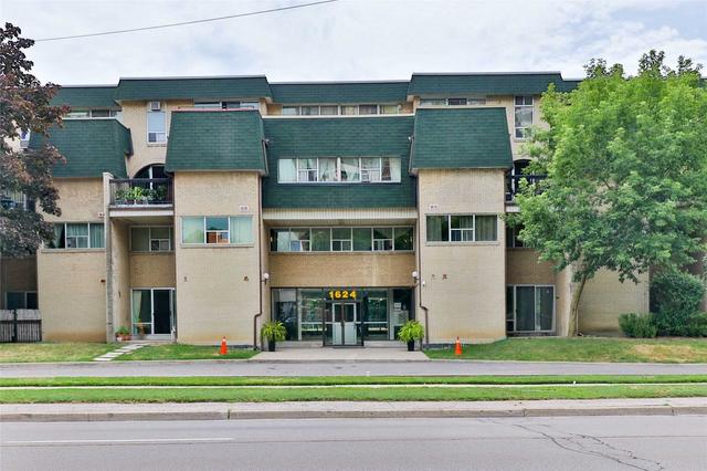 th8 - 1624 Bloor St, Townhouse with 4 bedrooms, 3 bathrooms and 1 parking in Mississauga ON | Image 1