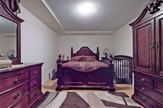 1712 - 18 Knight Bridge Rd, Condo with 3 bedrooms, 2 bathrooms and 1 parking in Brampton ON | Image 18