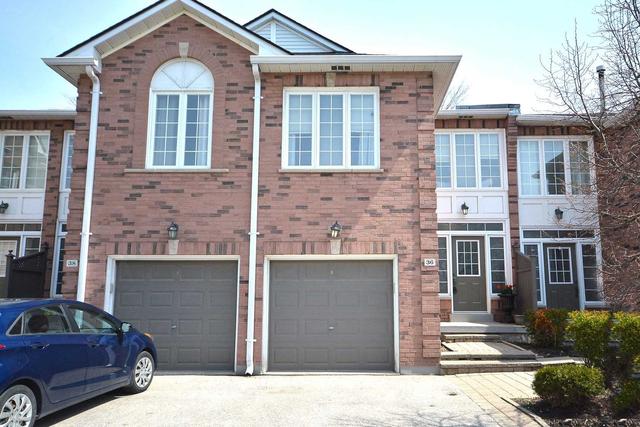 36 Lancewood Cres, Townhouse with 3 bedrooms, 3 bathrooms and 2 parking in Brampton ON | Image 1
