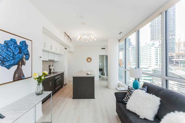 1302 - 8 Mercer St, Condo with 2 bedrooms, 2 bathrooms and 1 parking in Toronto ON | Image 20