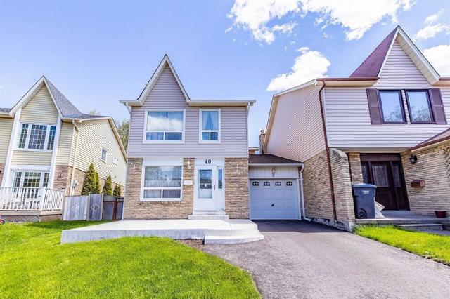 40 Lansing Sq, House detached with 3 bedrooms, 3 bathrooms and 4 parking in Brampton ON | Image 1