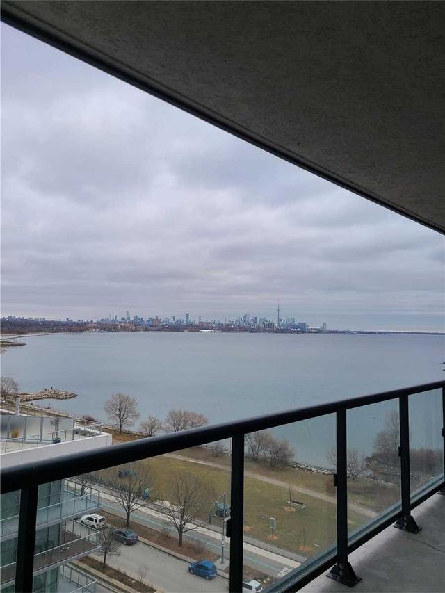 914 - 39 Annie Craig Dr, Condo with 2 bedrooms, 2 bathrooms and 1 parking in Toronto ON | Image 2