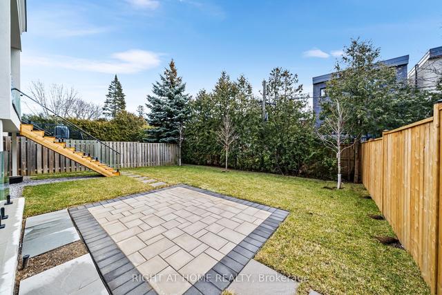 379 Glengarry Ave, House detached with 5 bedrooms, 6 bathrooms and 6 parking in Toronto ON | Image 22