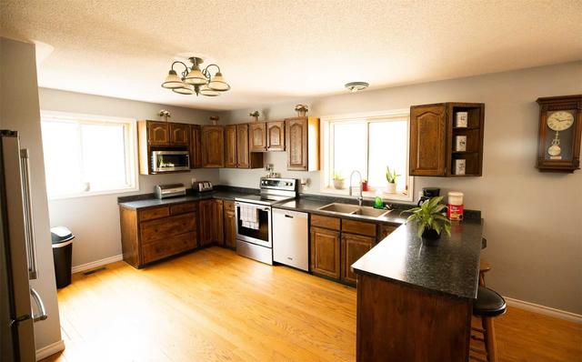 107 Fred's Dr, House detached with 5 bedrooms, 2 bathrooms and 10 parking in Madoc ON | Image 3