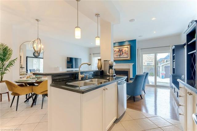 2450 Shadow Court N, House attached with 3 bedrooms, 3 bathrooms and 3 parking in Oakville ON | Image 15
