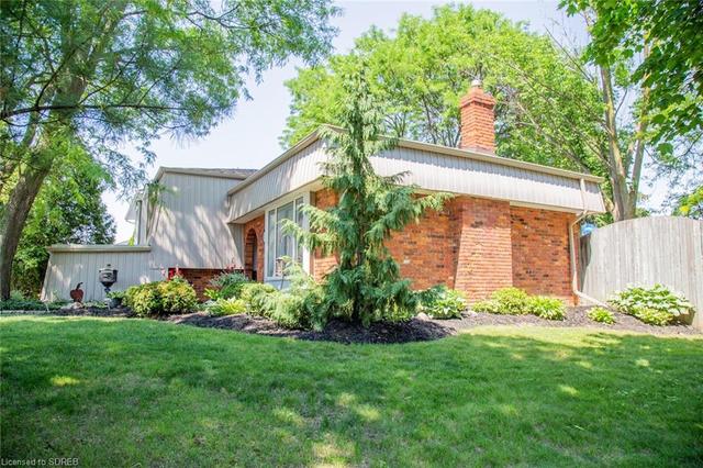 2 Cardinal Knoll, House detached with 3 bedrooms, 2 bathrooms and 4 parking in Brantford ON | Image 28
