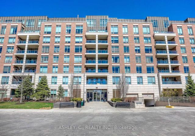 717 - 2470 Prince Michael Dr, Condo with 2 bedrooms, 2 bathrooms and 2 parking in Oakville ON | Image 1