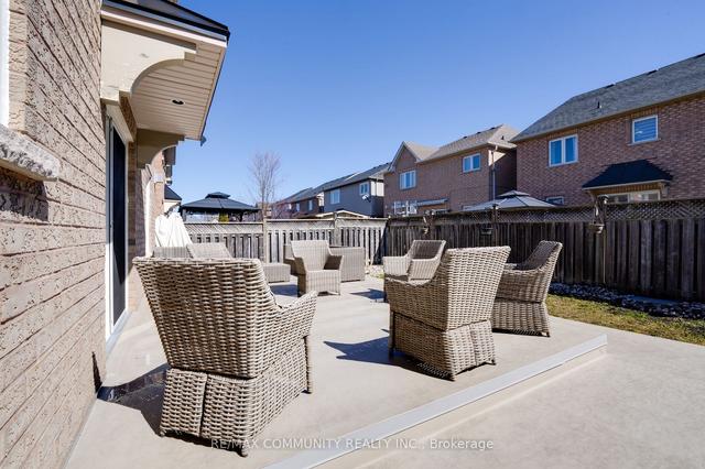 11 Tiller St, House detached with 3 bedrooms, 4 bathrooms and 4 parking in Ajax ON | Image 13