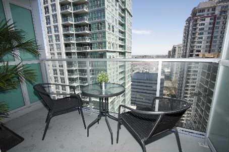 1606 - 70 Town Centre Crt, Condo with 1 bedrooms, 1 bathrooms and null parking in Toronto ON | Image 3