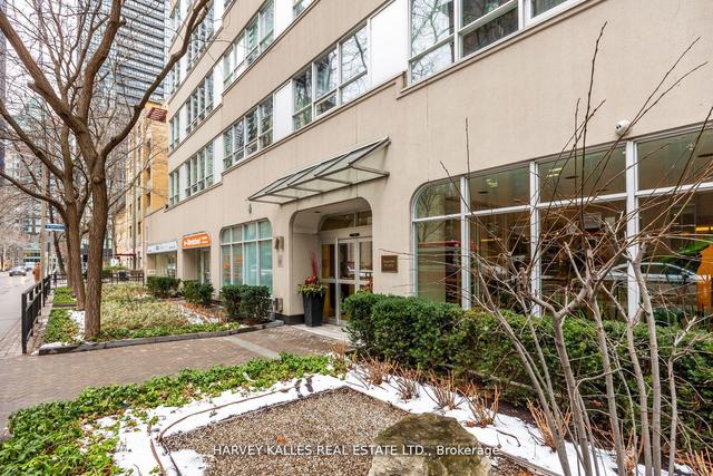 1003 - 71 Charles St, Condo with 2 bedrooms, 2 bathrooms and 1 parking in Toronto ON | Image 32