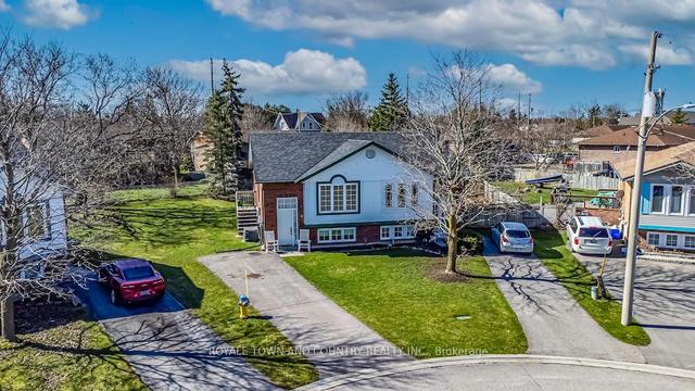 14 Hudspeth Crt, House semidetached with 1 bedrooms, 2 bathrooms and 2 parking in Kawartha Lakes ON | Image 1