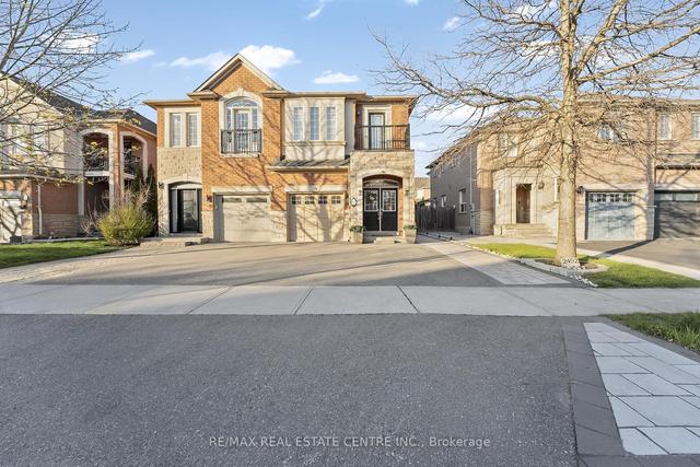 2452 Newcastle Cres, House semidetached with 3 bedrooms, 4 bathrooms and 3 parking in Oakville ON | Image 1