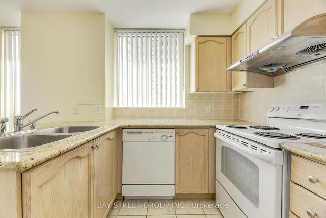 2008 - 23 Hollywood Ave, Condo with 2 bedrooms, 2 bathrooms and 1 parking in Toronto ON | Image 5