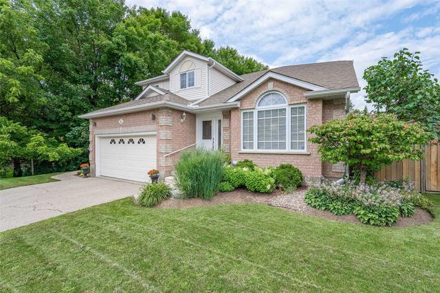 211 Daimler Dr, House detached with 4 bedrooms, 4 bathrooms and 4 parking in Kitchener ON | Image 1