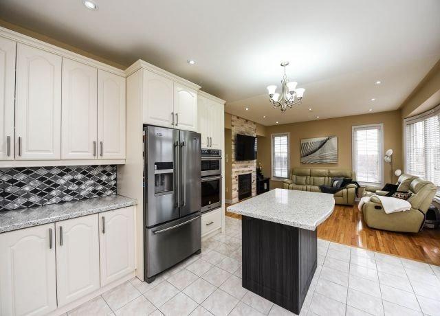 2 Young Dr, House detached with 4 bedrooms, 5 bathrooms and 5 parking in Brampton ON | Image 12