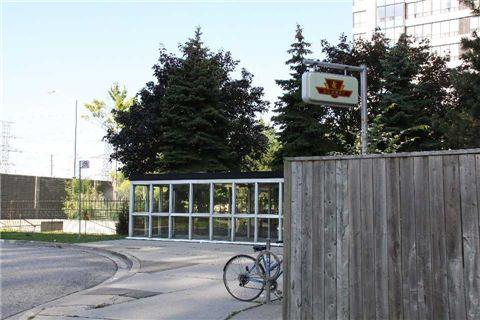 209 - 3 Pemberton Ave, Condo with 1 bedrooms, 1 bathrooms and 1 parking in Toronto ON | Image 5