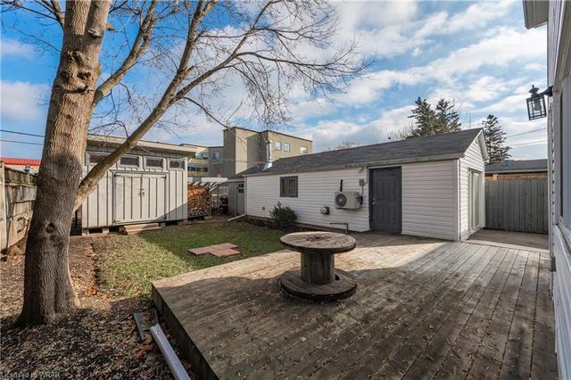 30 East Avenue, House detached with 2 bedrooms, 2 bathrooms and 3 parking in Kitchener ON | Image 25