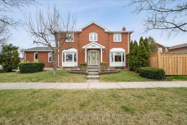3252 Pilcom Cres, House detached with 4 bedrooms, 4 bathrooms and 5 parking in Mississauga ON | Image 32