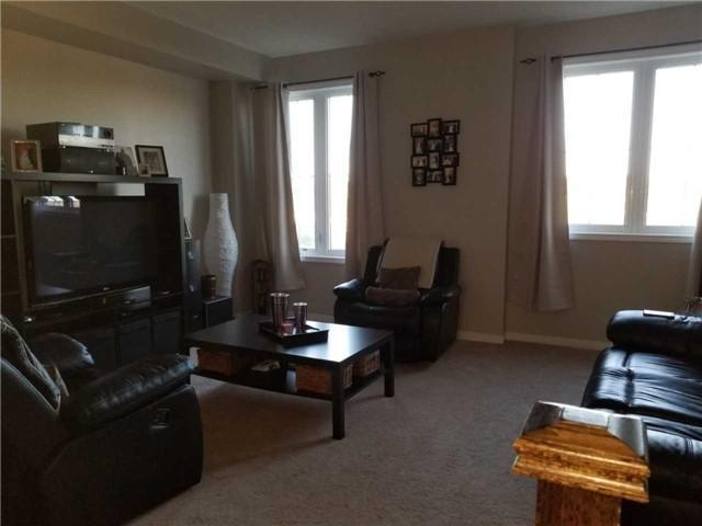 28 Soccavo Cres, Townhouse with 3 bedrooms, 4 bathrooms and 2 parking in Brampton ON | Image 5