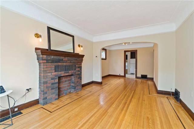 11 Hunt Street, House detached with 3 bedrooms, 2 bathrooms and 8 parking in Hamilton ON | Image 6