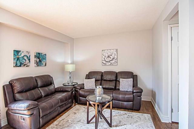 24 Harridine Lane, Townhouse with 3 bedrooms, 2 bathrooms and 2 parking in Ajax ON | Image 4