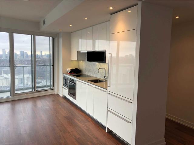 3809 - 117 Mcmahon Dr, Condo with 2 bedrooms, 2 bathrooms and 1 parking in Toronto ON | Image 23