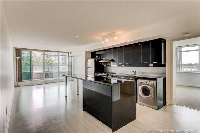 311 - 33 Singer Crt, Condo with 2 bedrooms, 2 bathrooms and 1 parking in Toronto ON | Image 4