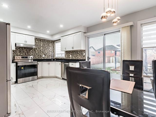 53 Pressed Brick Dr, House semidetached with 4 bedrooms, 4 bathrooms and 4 parking in Brampton ON | Image 3