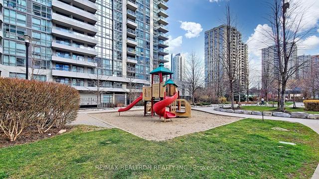 2505 - 23 Hollywood Ave, Condo with 2 bedrooms, 2 bathrooms and 1 parking in Toronto ON | Image 35