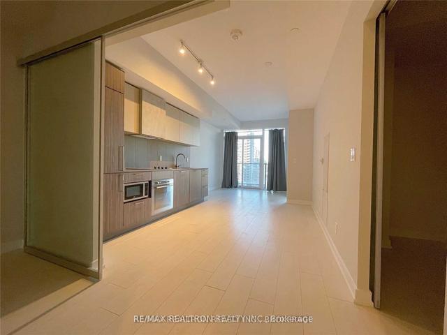 1109 - 19 Western Battery Rd, Condo with 2 bedrooms, 2 bathrooms and 1 parking in Toronto ON | Image 12