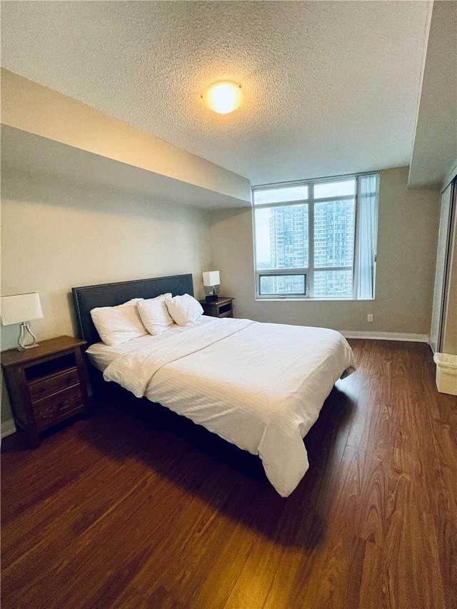 1010 - 330 Burnhamthorpe Rd W, Condo with 1 bedrooms, 1 bathrooms and 1 parking in Mississauga ON | Image 12