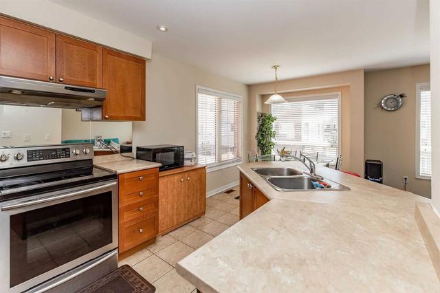 49 Decker Hollow Circ, House attached with 3 bedrooms, 3 bathrooms and 4 parking in Brampton ON | Image 17