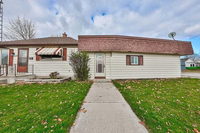 49 Tenth Ave, House detached with 2 bedrooms, 2 bathrooms and 1 parking in Brantford ON | Image 23